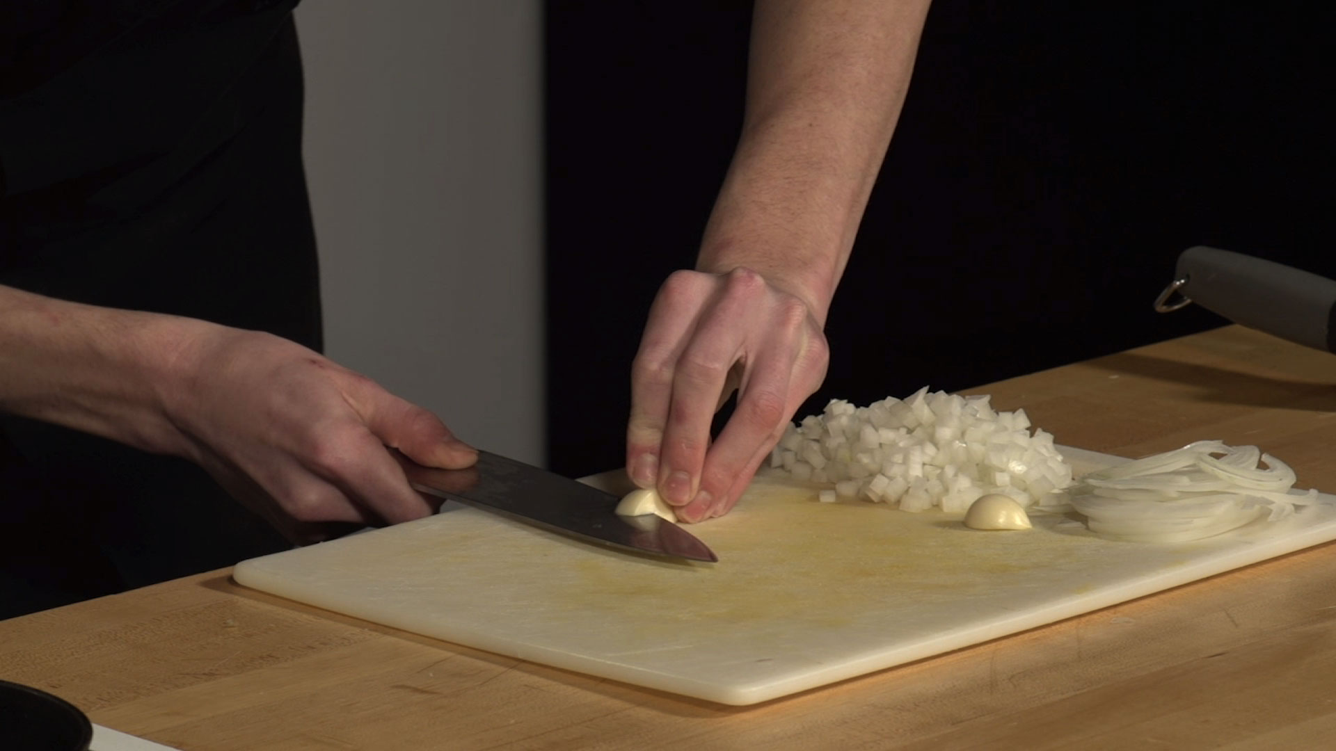 Mincing Garlic